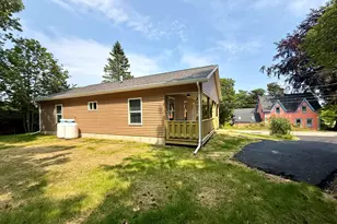 14 Mitchell St, Eastport, ME 04631 - Photo 8