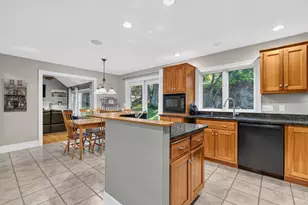 68 Graystone Ln, Portland, ME 04103 - Photo 16