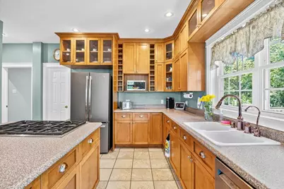 18 Oakwood Drive, South Portland, ME 04106 - Photo 16