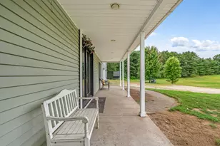 79 Bean St, Turner, ME 04282 - Photo 4