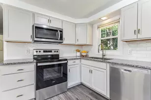 6 Castle Terrace, Scarborough, ME 04074 - Photo 4