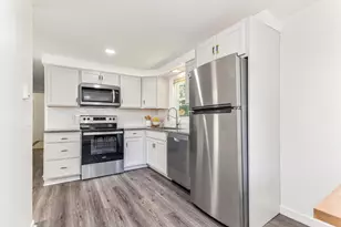 6 Castle Terrace, Scarborough, ME 04074 - Photo 8