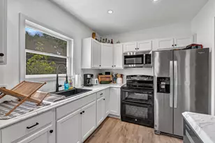 227 Bates St, Pittsfield, ME 04967 - Photo 28