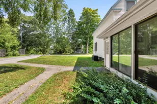 227 Bates St, Pittsfield, ME 04967 - Photo 12