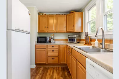 21 Berry Avenue, Portland, ME 04103 - Photo 14
