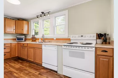 21 Berry Avenue, Portland, ME 04103 - Photo 12