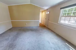49 Round Stone Rd, Mount Vernon, ME 04352 - Photo 6