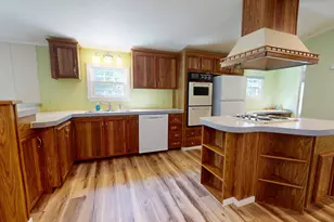49 Round Stone Rd, Mount Vernon, ME 04352 - Photo 8