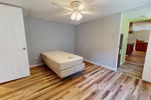 49 Round Stone Rd, Mount Vernon, ME 04352 - Photo 14