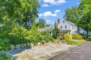 62 Pleasant St, Wiscasset, ME 04578 - Photo 4