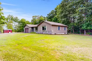 5 Acorn Ln, Lewiston, ME 04240 - Photo 4