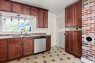 7 Liberty St, Bath, ME 04530 - Photo 16