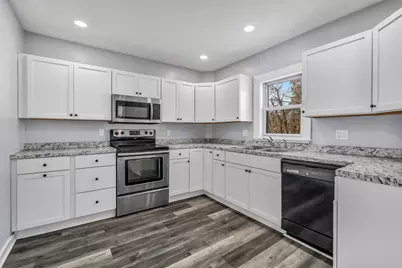 327 Essex Street, Bangor, ME 04401 - Photo 4