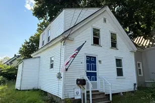 32 Warren St, Rockland, ME 04841 - Photo 2
