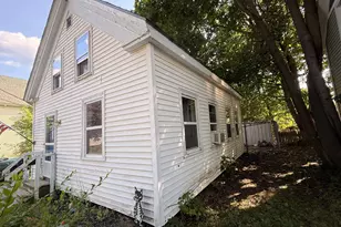 32 Warren St, Rockland, ME 04841 - Photo 2