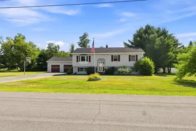 23 Robin Court, Skowhegan, ME 04976 - Photo 2