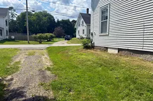 33 Center St, Machias, ME 04654 - Photo 8