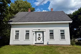 33 Center St, Machias, ME 04654 - Photo 2