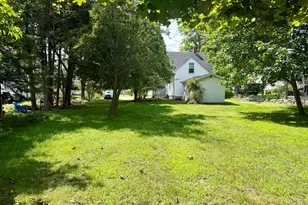 33 Center St, Machias, ME 04654 - Photo 16