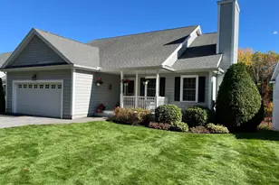 44 Carriage Ln, Brunswick, ME 04011 - Photo 2