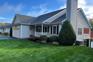 44 Carriage Ln, Brunswick, ME 04011 - Photo 4