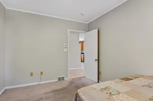 10 Barkley Ave, Auburn, ME 04210 - Photo 16
