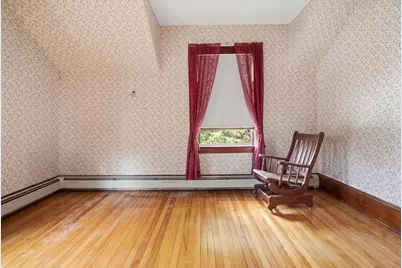 27 W Dartmouth Street, Auburn, ME 04210 - Photo 8