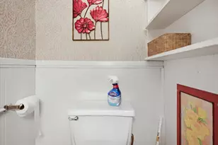 27 W Dartmouth St, Auburn, ME 04210 - Photo 24