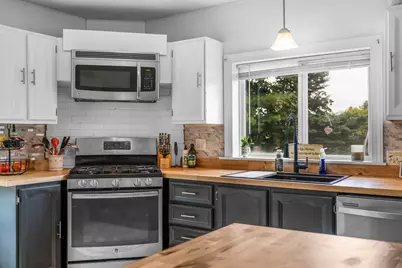240 Lincoln Street, Bangor, ME 04401 - Photo 6