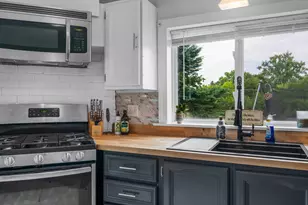 240 Lincoln St, Bangor, ME 04401 - Photo 8
