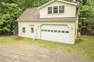 91 Lakeview St, Greenville, ME 04441 - Photo 16