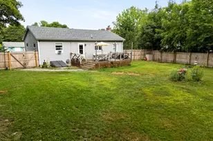 21 Hillcrest St, Gardiner, ME 04345 - Photo 6