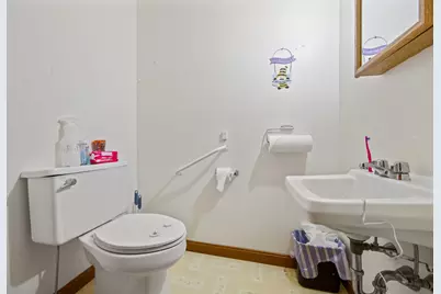 913 Essex Street, Bangor, ME 04401 - Photo 68