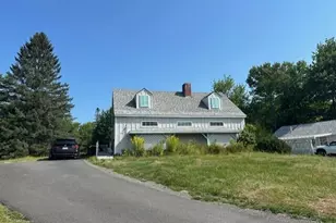 592 US-1, Hancock, ME 04640 - Photo 2