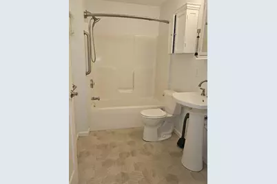 95 Pleasant Street, Oxford, ME 04270 - Photo 18