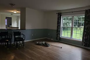 95 Pleasant St, Oxford, ME 04270 - Photo 8