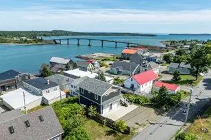 8 Pleasant St, Lubec, ME 04652 - Photo 16