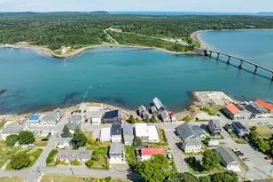 8 Pleasant St, Lubec, ME 04652 - Photo 18
