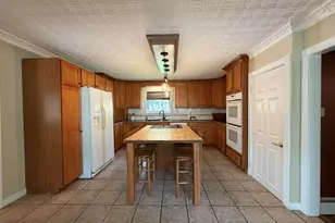 28 Baker St, Clinton, ME 04927 - Photo 10