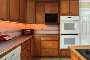 28 Baker St, Clinton, ME 04927 - Photo 8