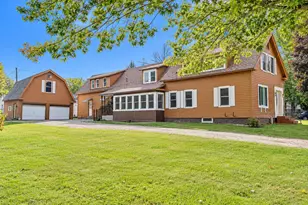 28 Baker St, Clinton, ME 04927 - Photo 1