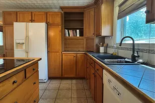 28 Baker St, Clinton, ME 04927 - Photo 6