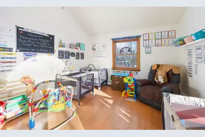 913 Essex Street, Bangor, ME 04401 - Photo 12