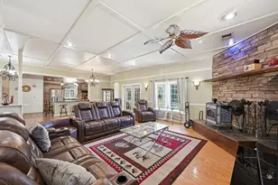 476 Plummer Rd, Palermo, ME 04354 - Photo 8