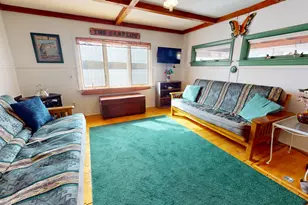 392 Memorial Dr, Winthrop, ME 04364 - Photo 8
