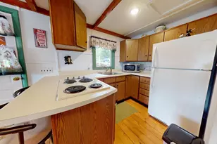 392 Memorial Dr, Winthrop, ME 04364 - Photo 10