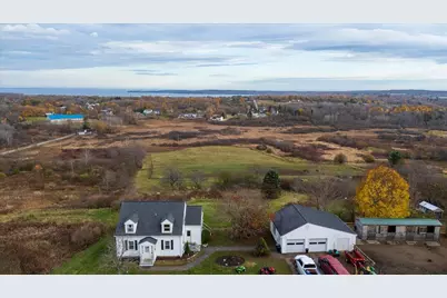 90 W Meadow Road, Rockland, ME 04841 - Photo 2