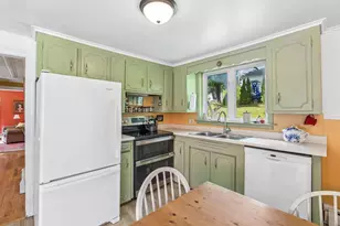 27 Garfield St, Westbrook, ME 04092 - Photo 16