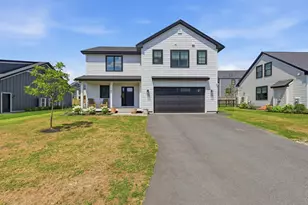 61 Owls Nest Rd, Portland, ME 04102 - Photo 1