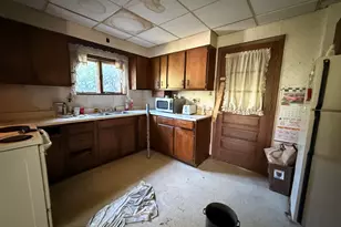 20 Middle Ave, Mexico, ME 04257 - Photo 10